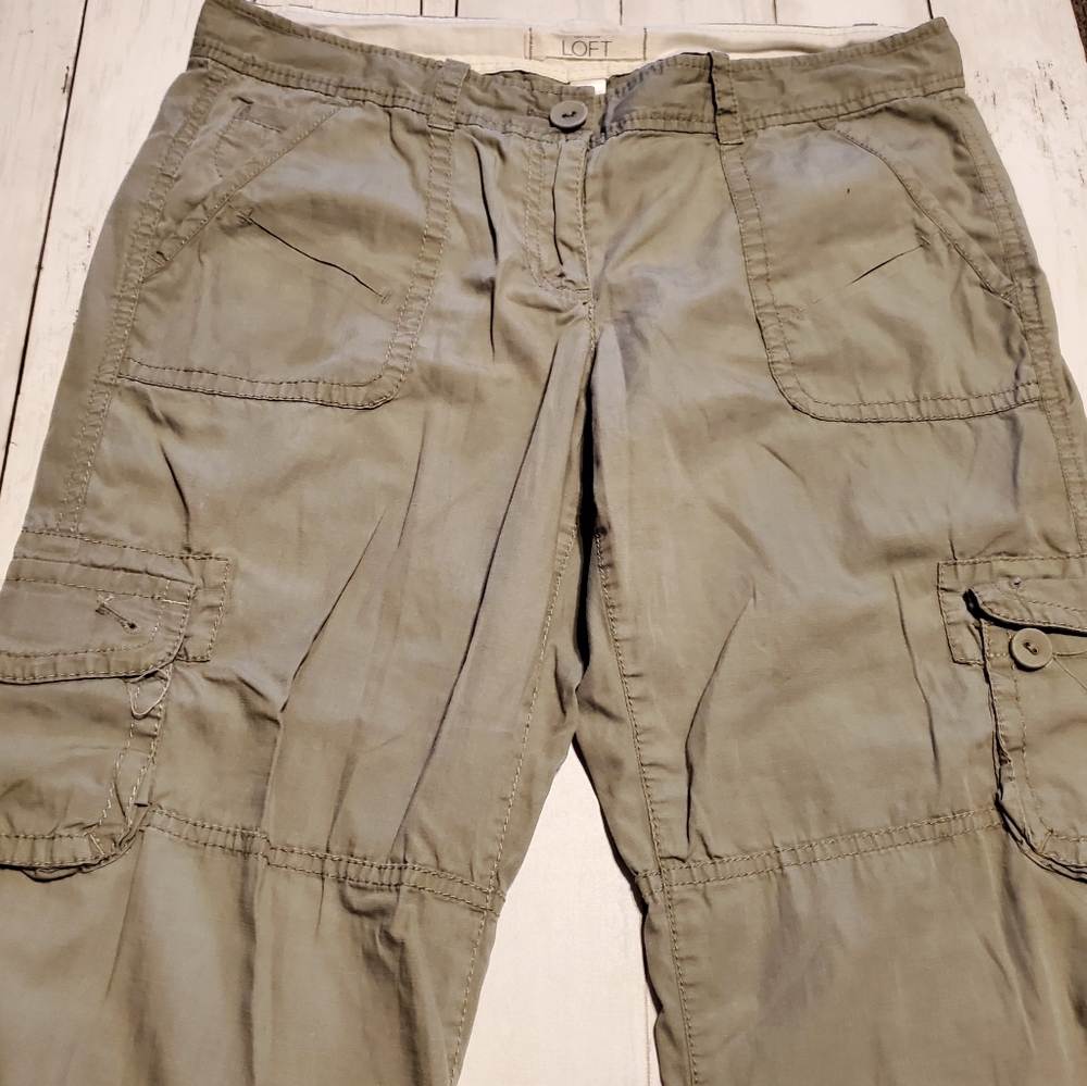 Ann Taylor Loft Cargo Capri Pants Olive Color